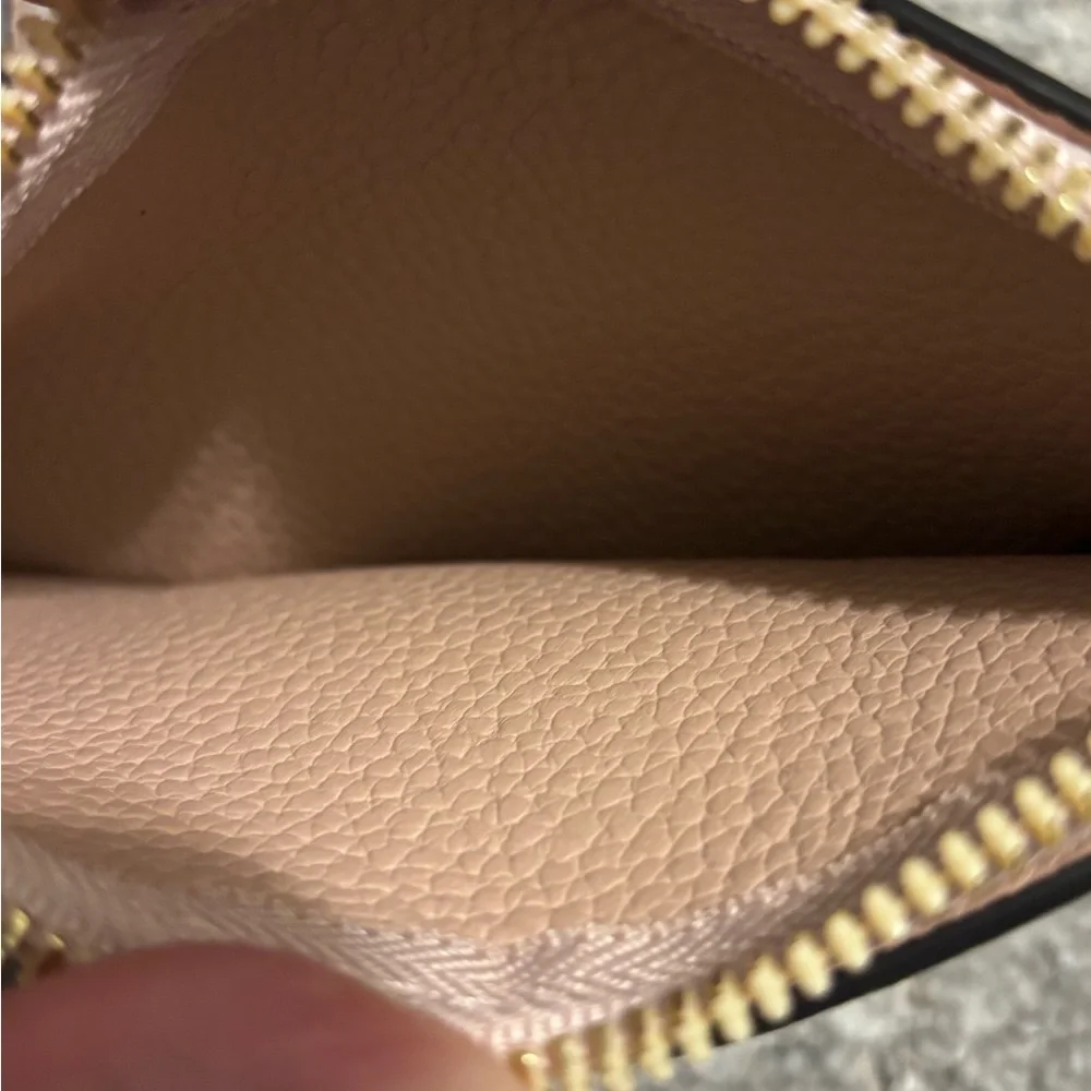 Calvin Klein Pebbled Leather Crossbody Zippered Wristlet Pouch - Picture 5 of 6